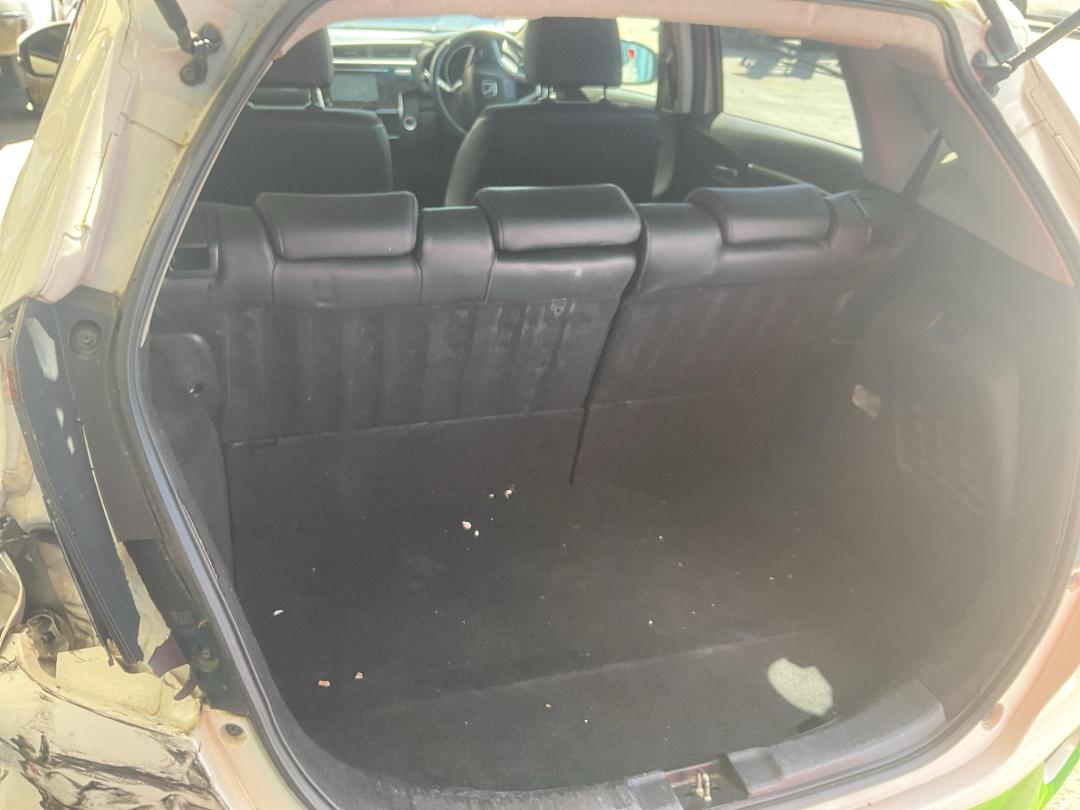 Photo '19' of Honda FIT Hybrid Photo '19' of Honda FIT Hybrid