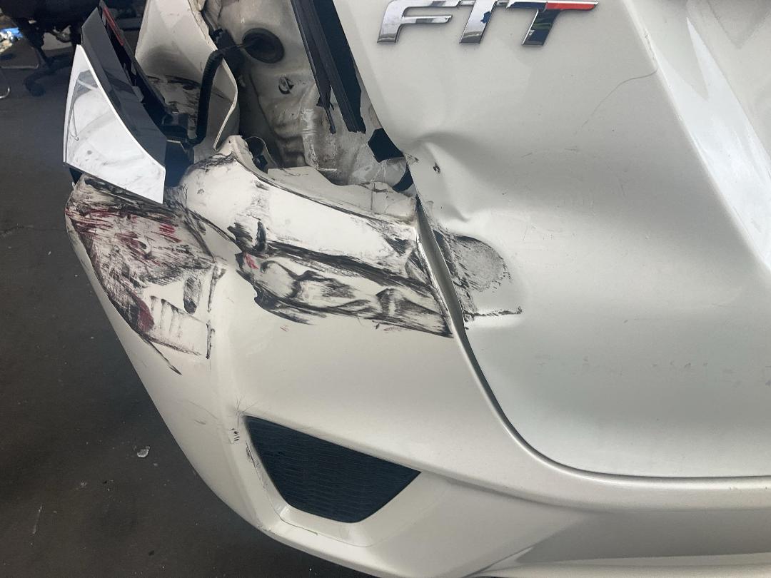 Photo '10' of Honda FIT Hybrid Photo '10' of Honda FIT Hybrid