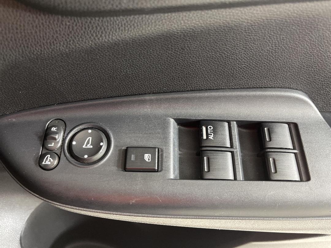 Photo '26' of Honda FIT Photo '26' of Honda FIT