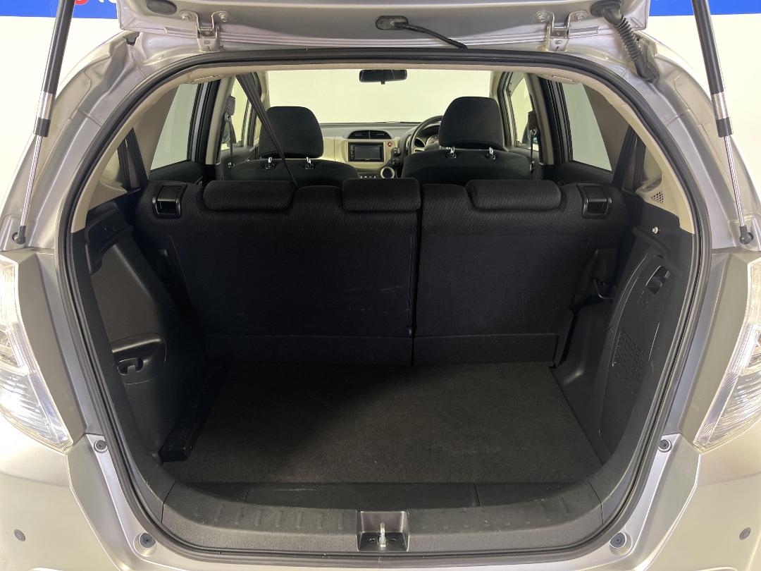 Photo '14' of Honda FIT Photo '14' of Honda FIT