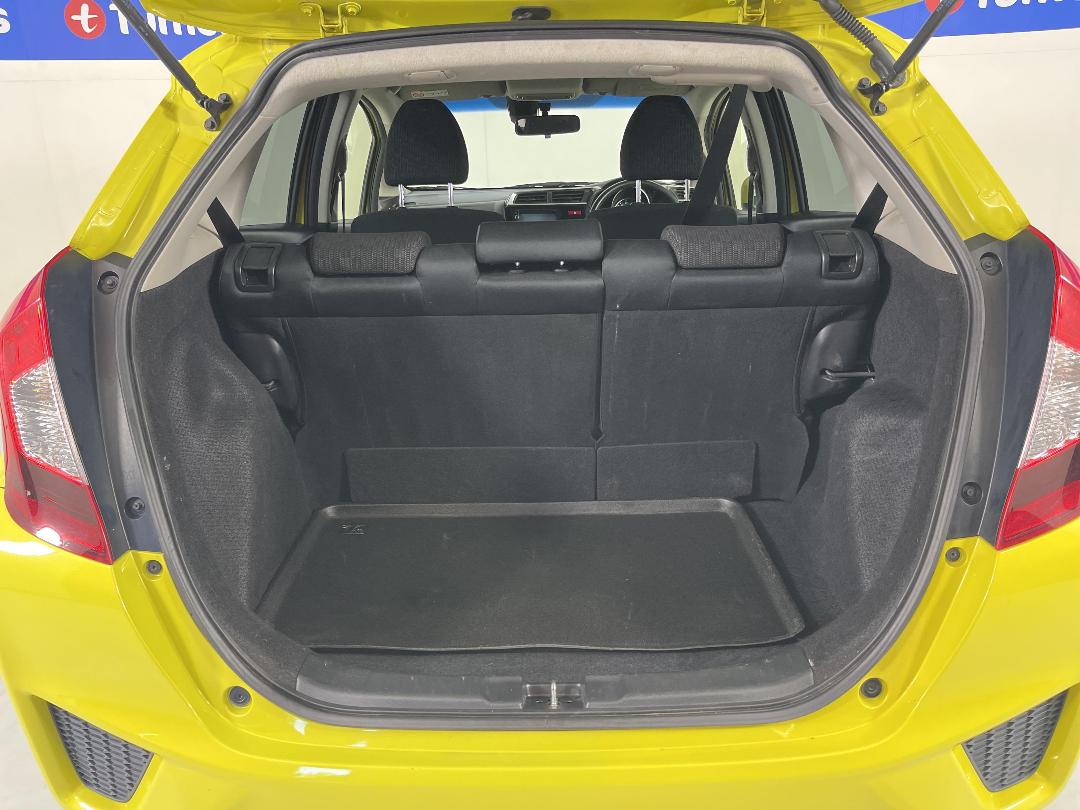 Photo '14' of Honda FIT