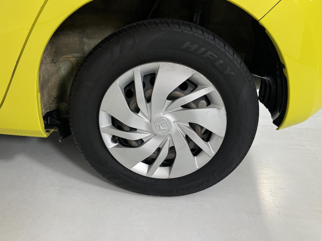 Photo '11' of Honda FIT