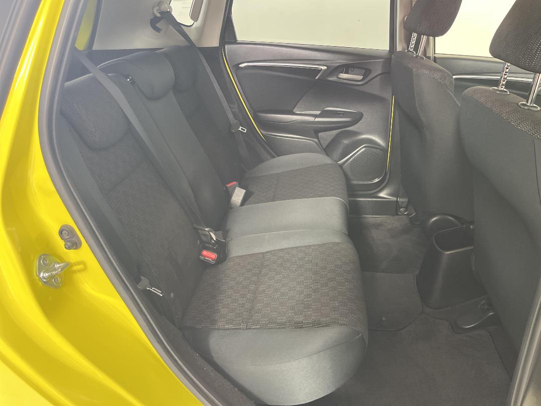 Photo '20' of Honda FIT