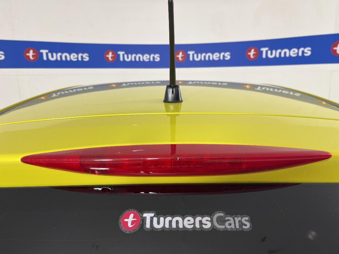 Photo '29' of Honda FIT