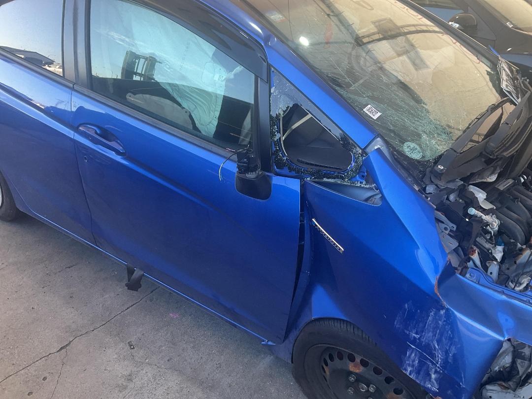 Photo '3' of Honda FIT Hybrid