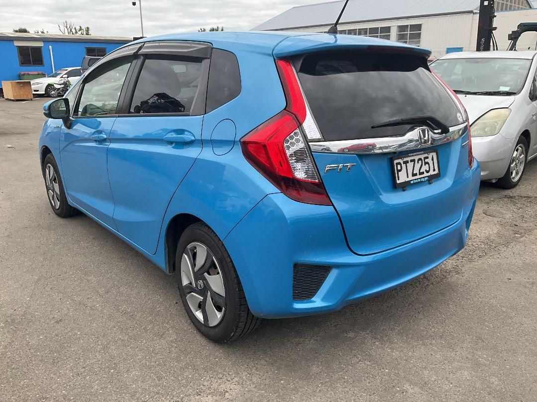 Photo '4' of Honda FIT