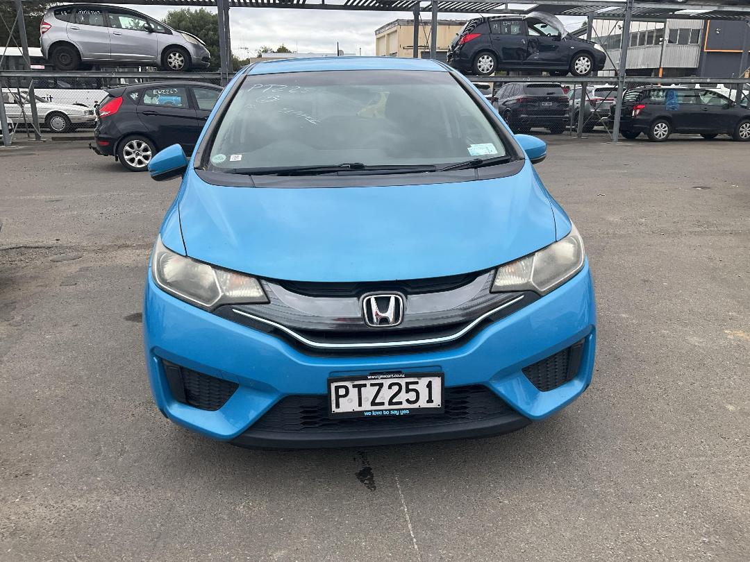 Photo '2' of Honda FIT