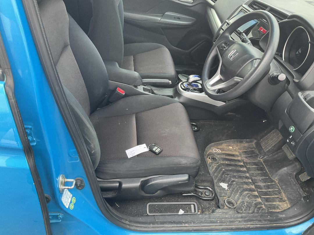 Photo '14' of Honda FIT