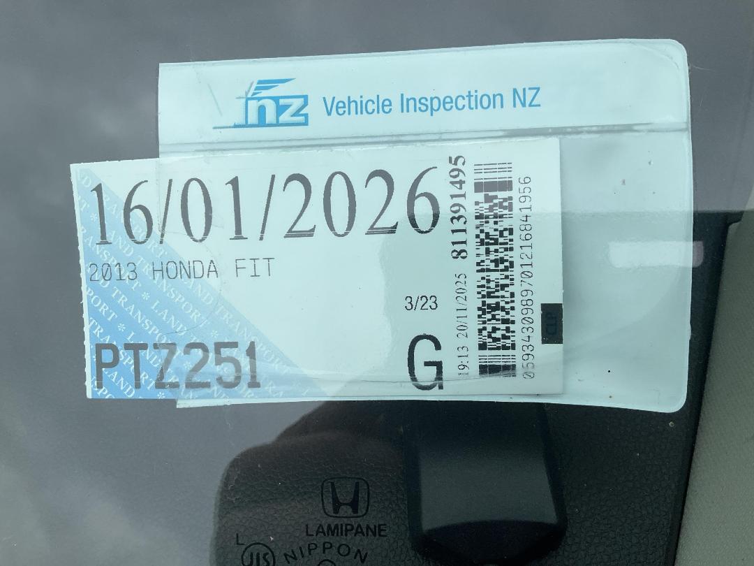 Photo '18' of Honda FIT