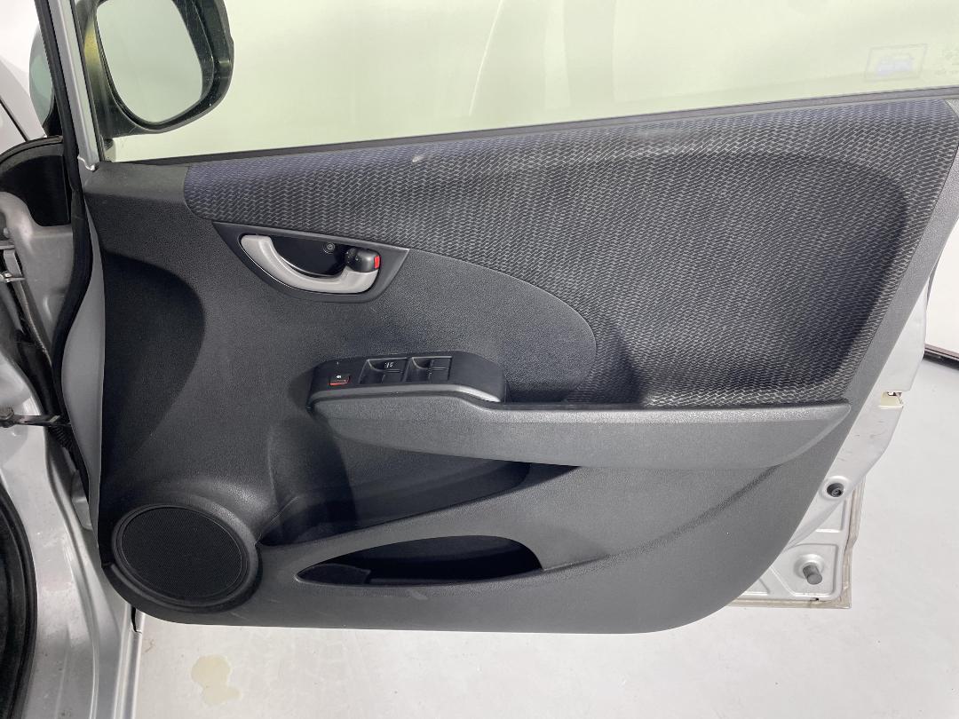 Photo '15' of Honda FIT