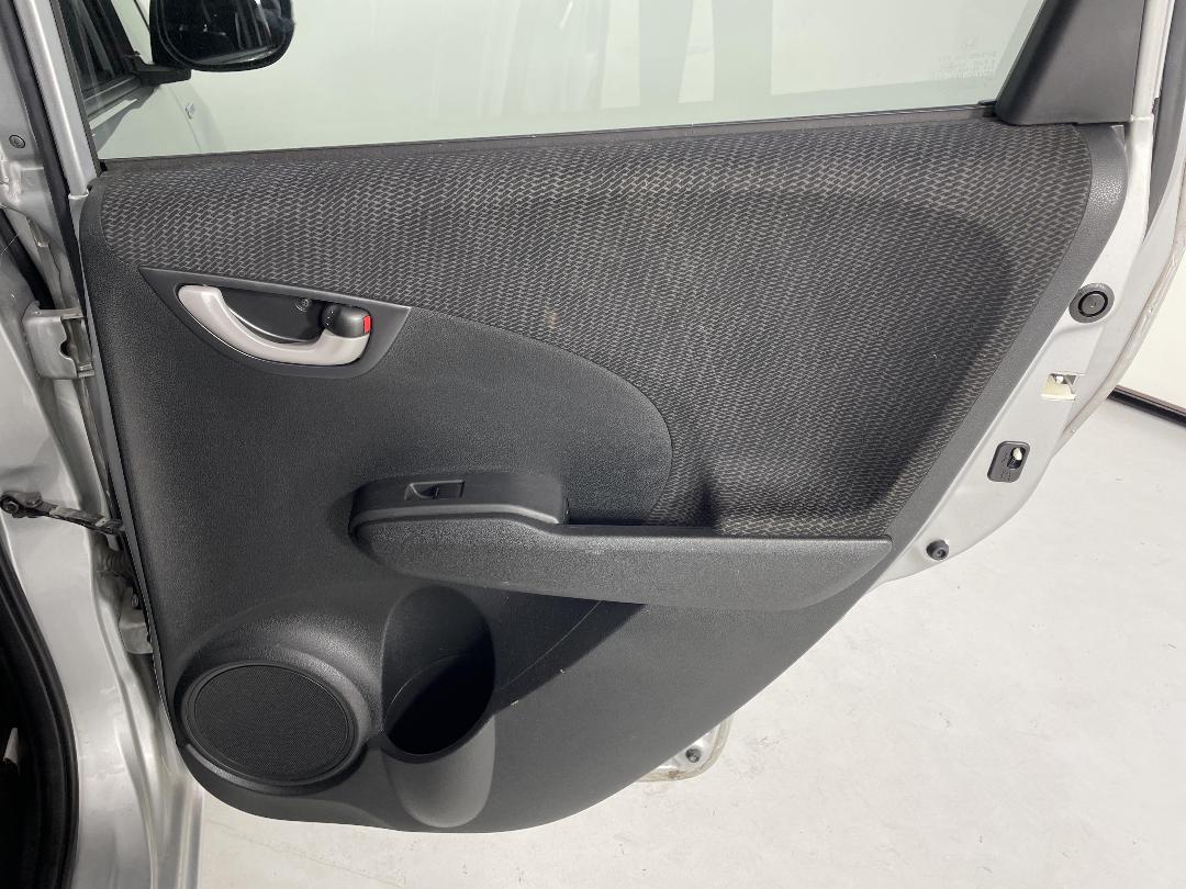 Photo '19' of Honda FIT