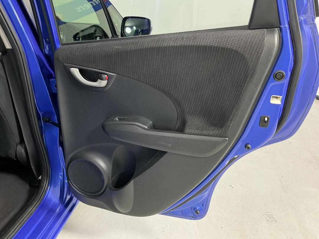 Photo '19' of Honda FIT