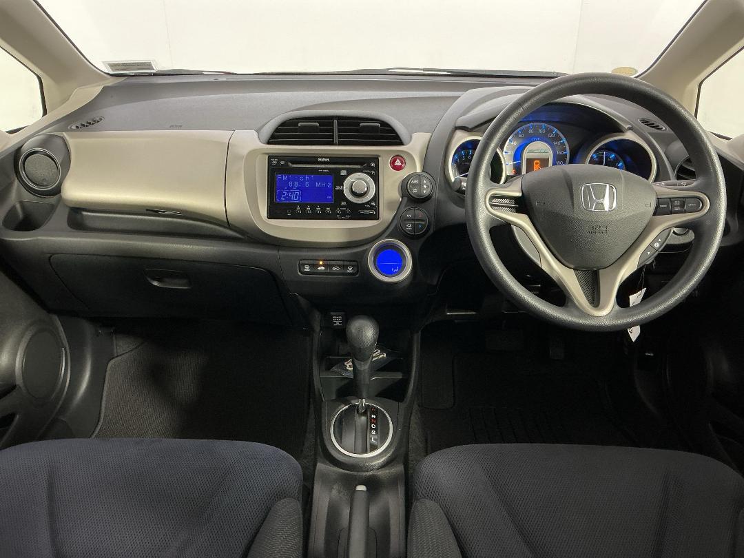 Photo '17' of Honda FIT