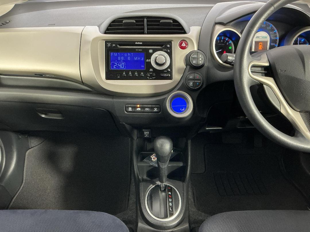 Photo '18' of Honda FIT