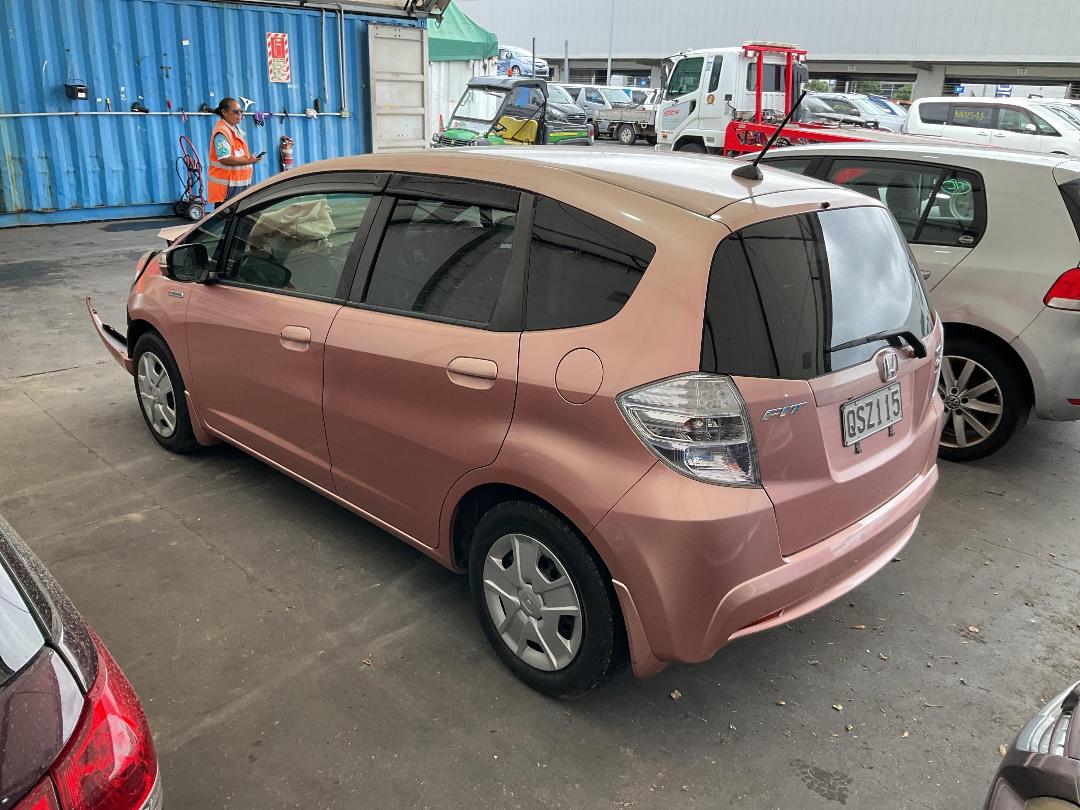 Photo '8' of Honda FIT