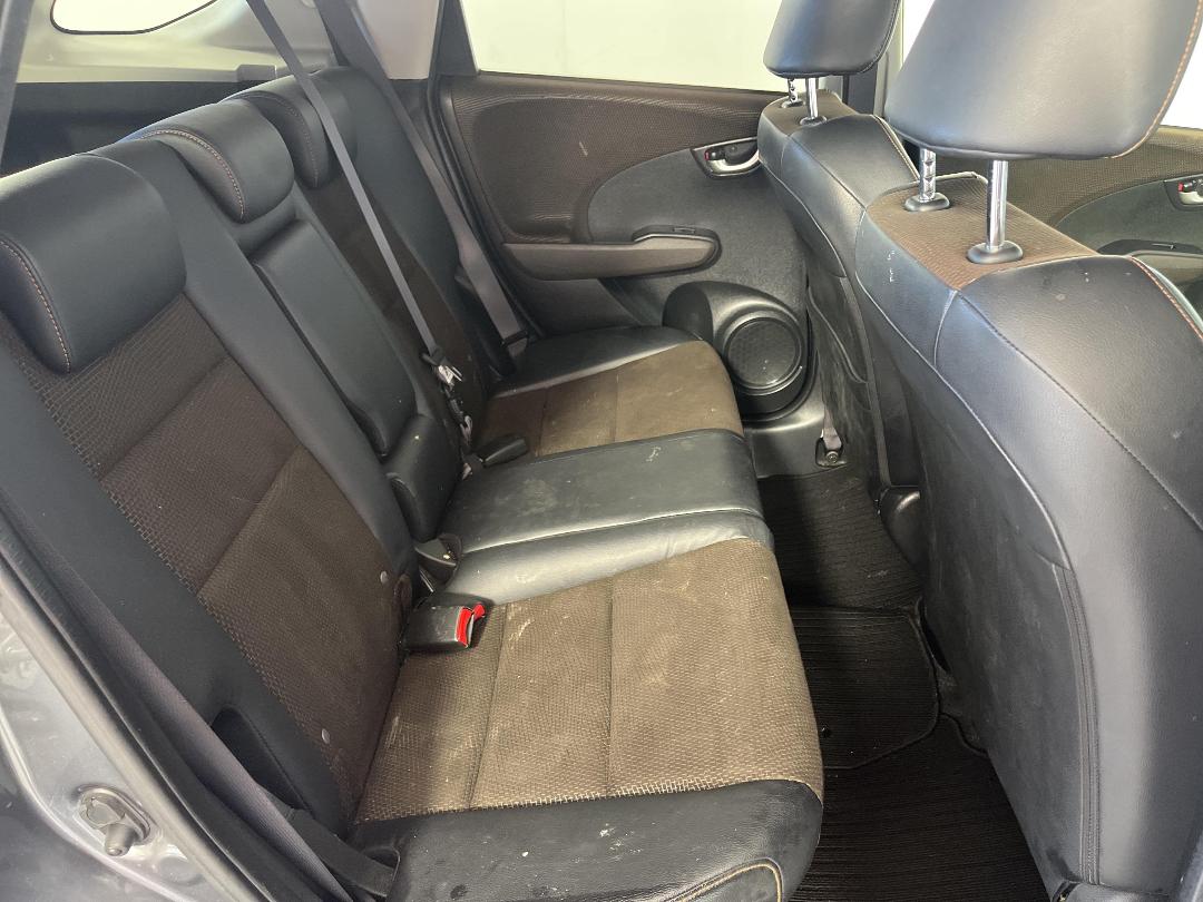 Photo '20' of Honda FIT Shuttle