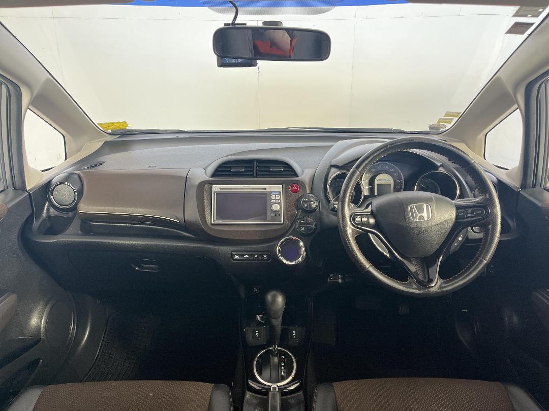 Photo '17' of Honda FIT Shuttle