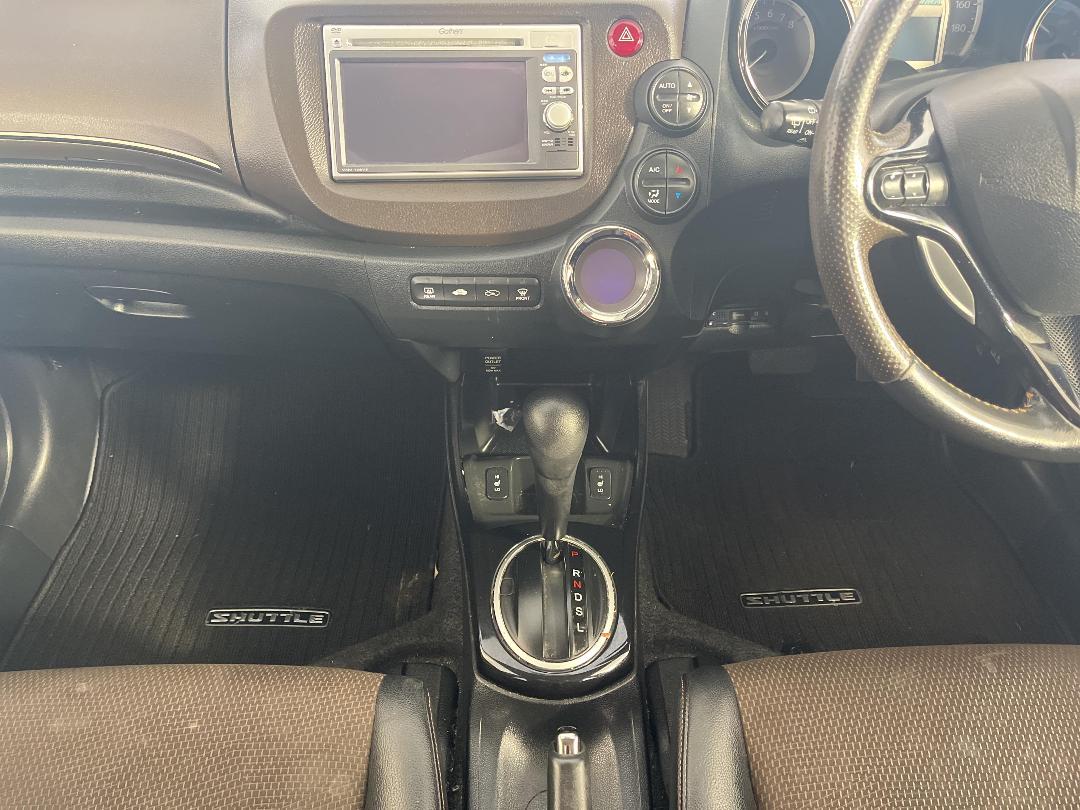 Photo '18' of Honda FIT Shuttle