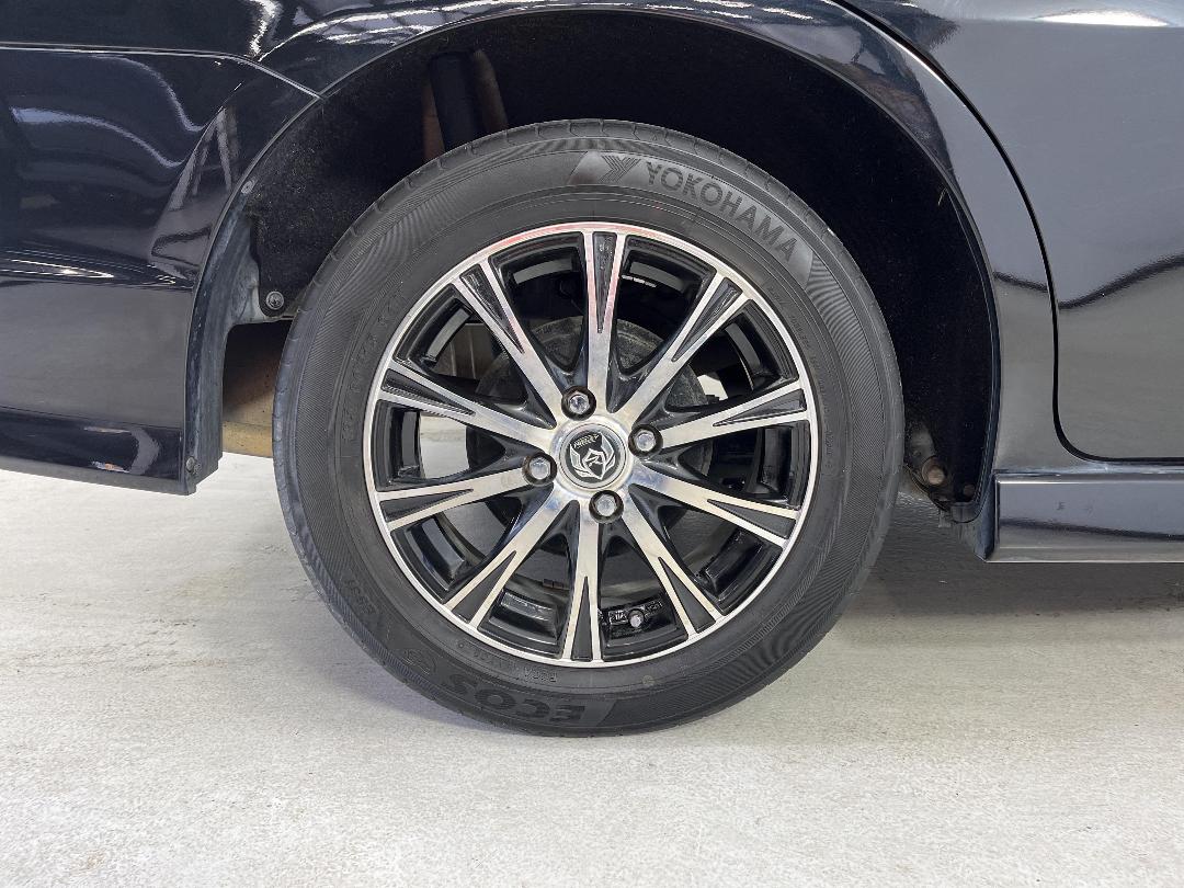 Photo '12' of Honda FIT Shuttle Photo '12' of Honda FIT Shuttle