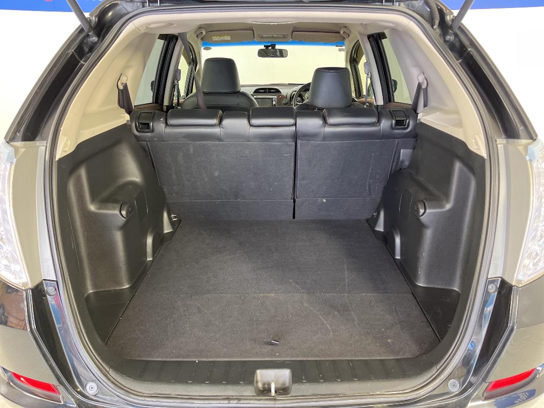 Photo '14' of Honda FIT Shuttle Photo '14' of Honda FIT Shuttle