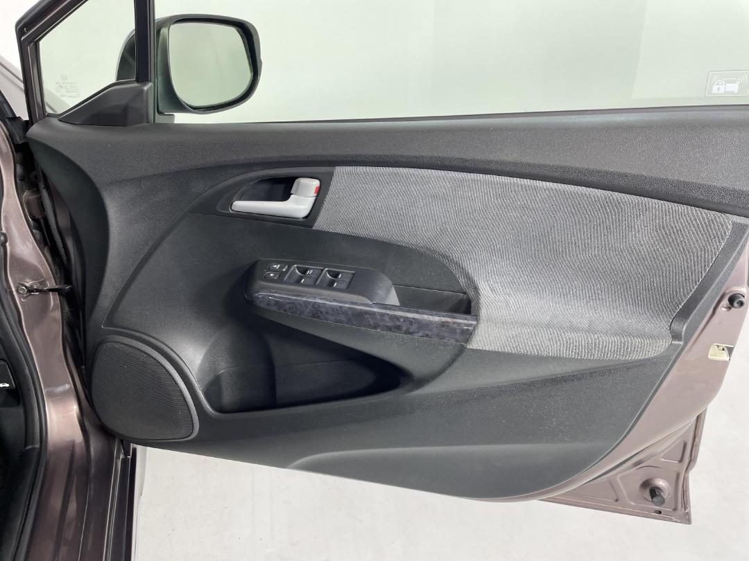 Photo '15' of Honda Insight Photo '15' of Honda Insight