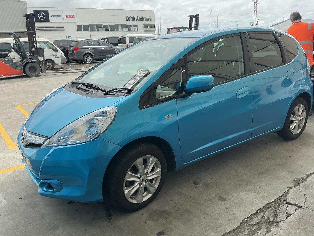 Photo '3' of Honda Jazz Hybrid Photo '3' of Honda Jazz Hybrid