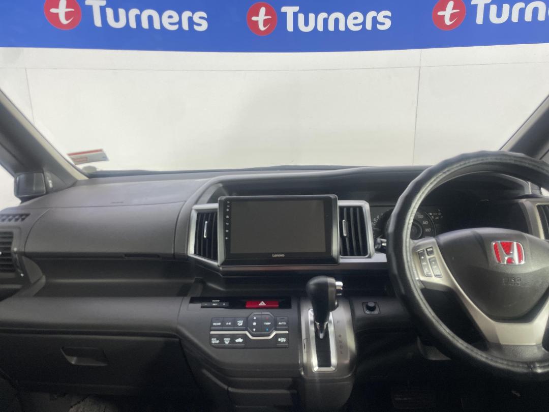 Photo '17' of Honda Stepwgn