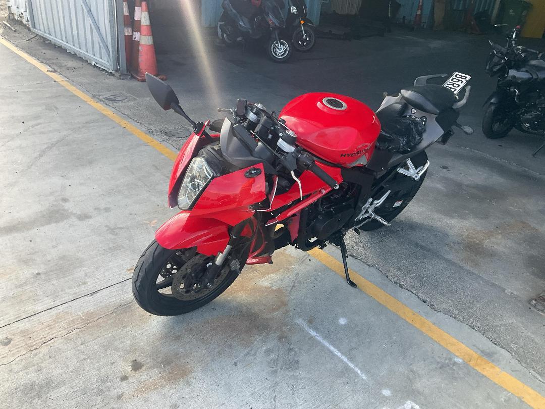 Photo '3' of Hyosung GT250 R