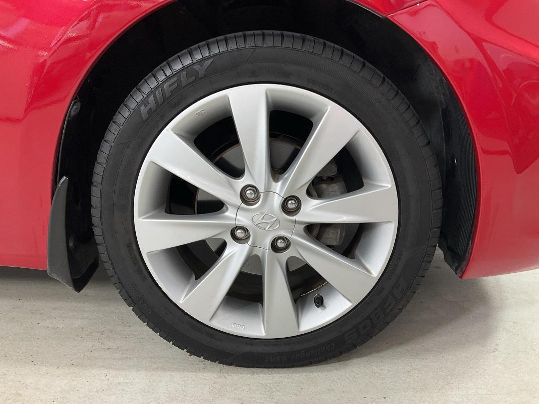 Photo '9' of Hyundai Accent