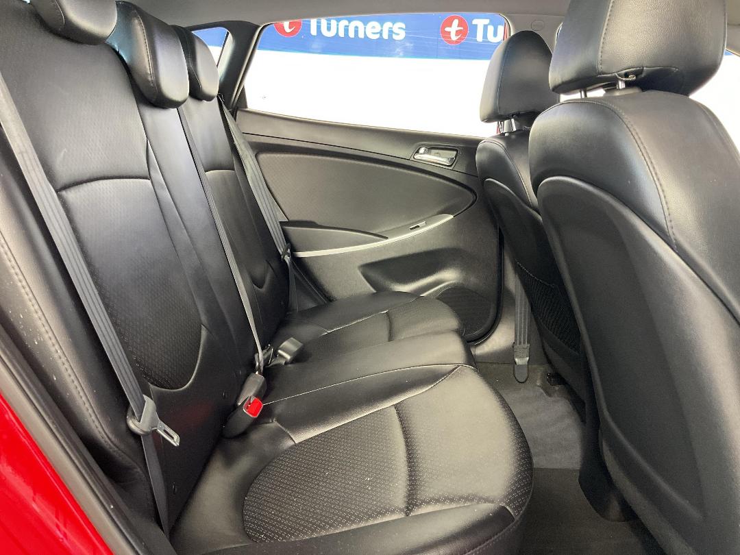 Photo '20' of Hyundai Accent