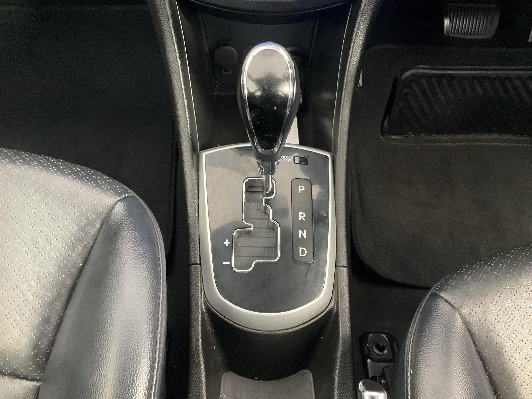 Photo '18' of Hyundai Accent