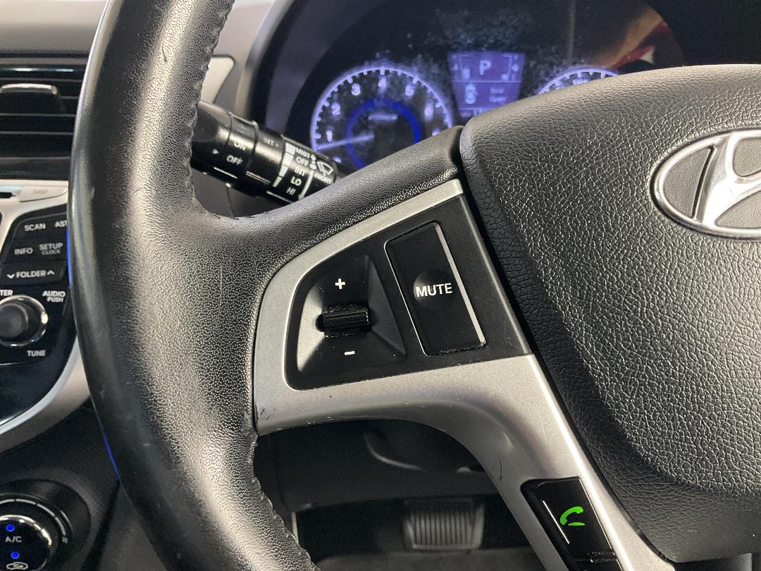 Photo '26' of Hyundai Accent