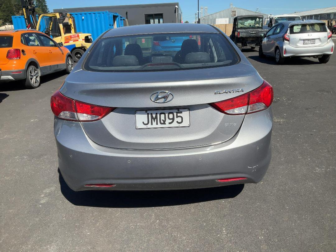 Photo '3' of Hyundai Elantra
