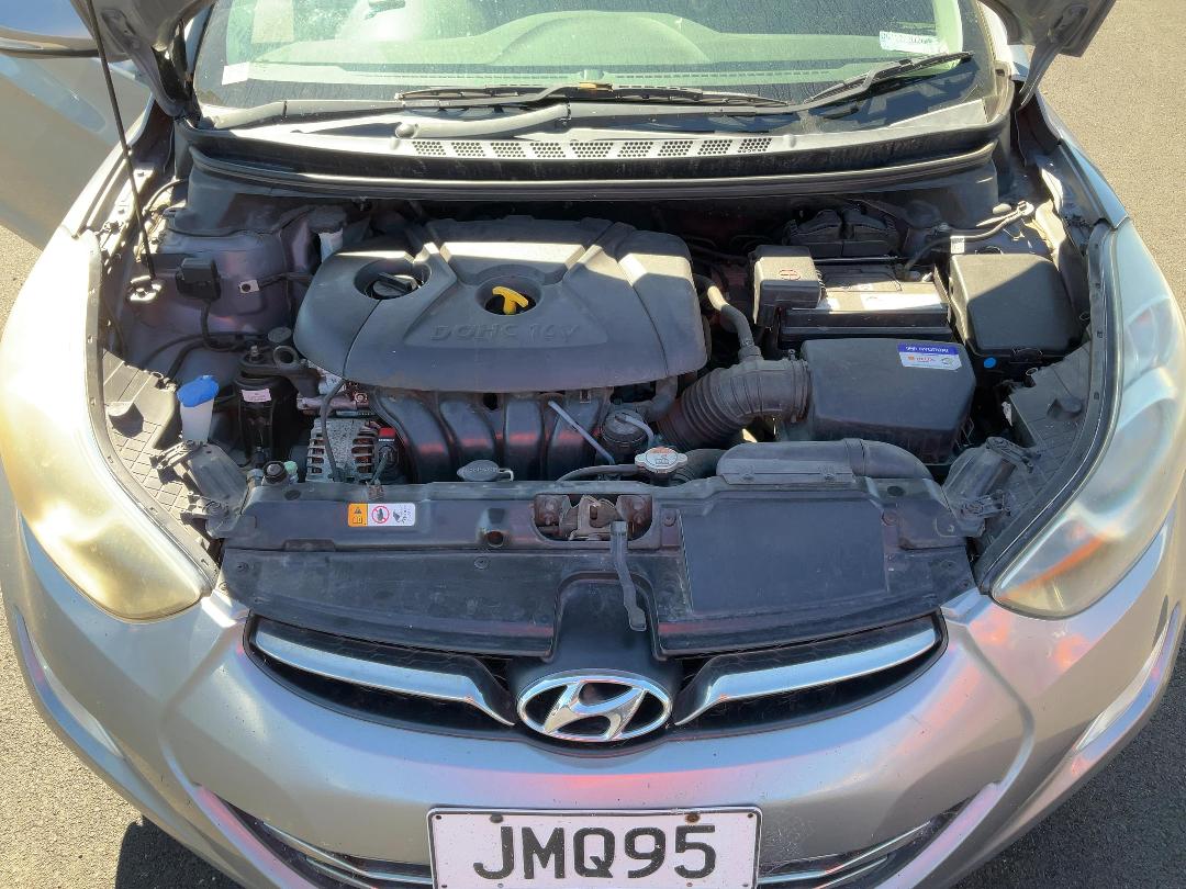 Photo '9' of Hyundai Elantra