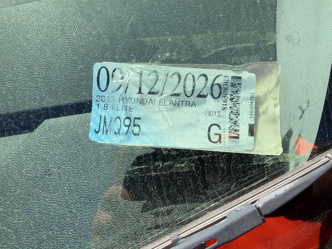 Photo '15' of Hyundai Elantra