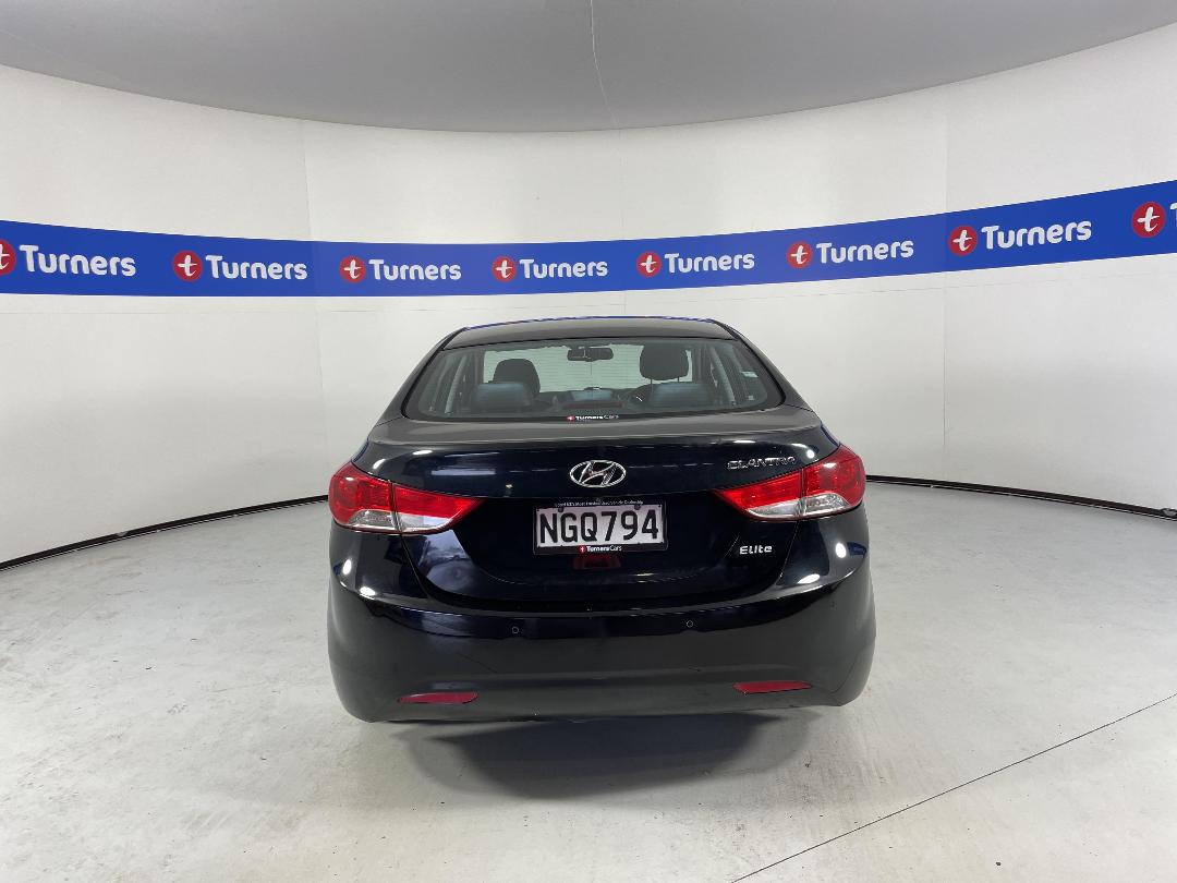 Photo '6' of Hyundai Elantra Photo '6' of Hyundai Elantra