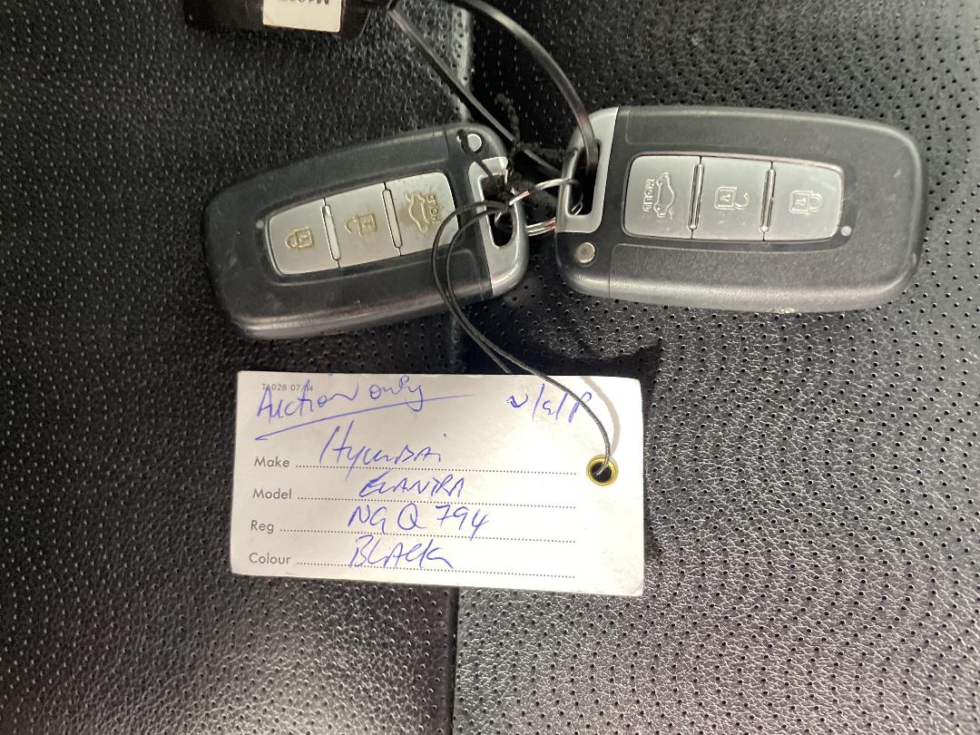 Photo '22' of Hyundai Elantra Photo '22' of Hyundai Elantra