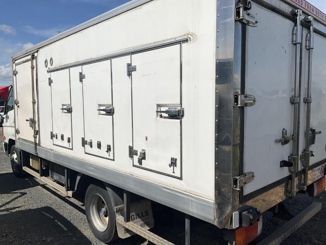 Photo '4' of Hyundai HD75 L Chiller Photo '4' of Hyundai HD75 L Chiller