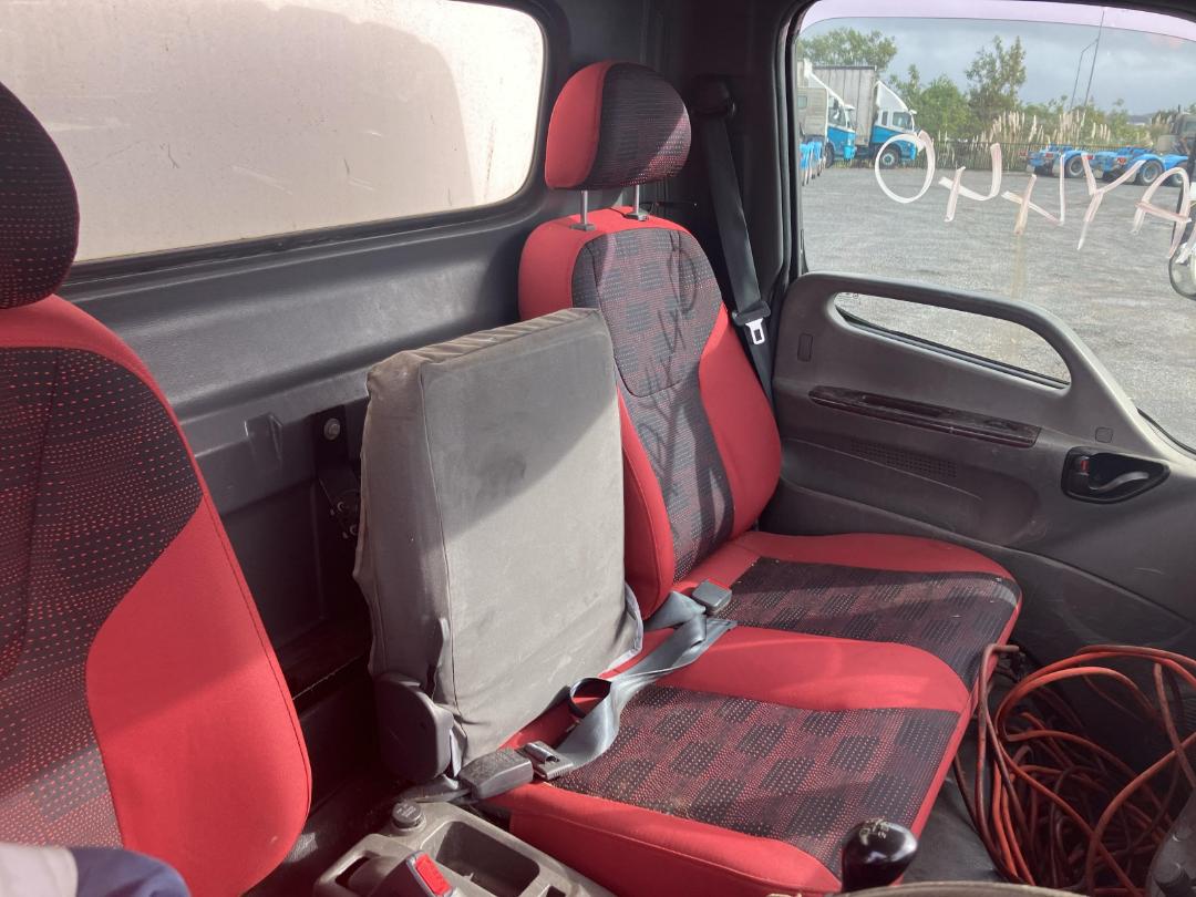 Photo '12' of Hyundai HD75 L Chiller