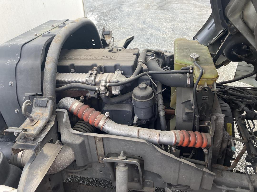 Photo '34' of Hyundai HD75 L Chiller