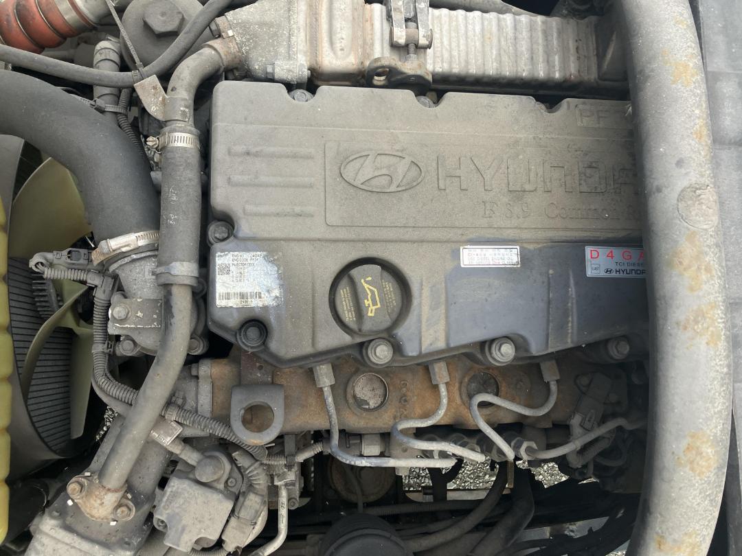 Photo '37' of Hyundai HD75 L Chiller