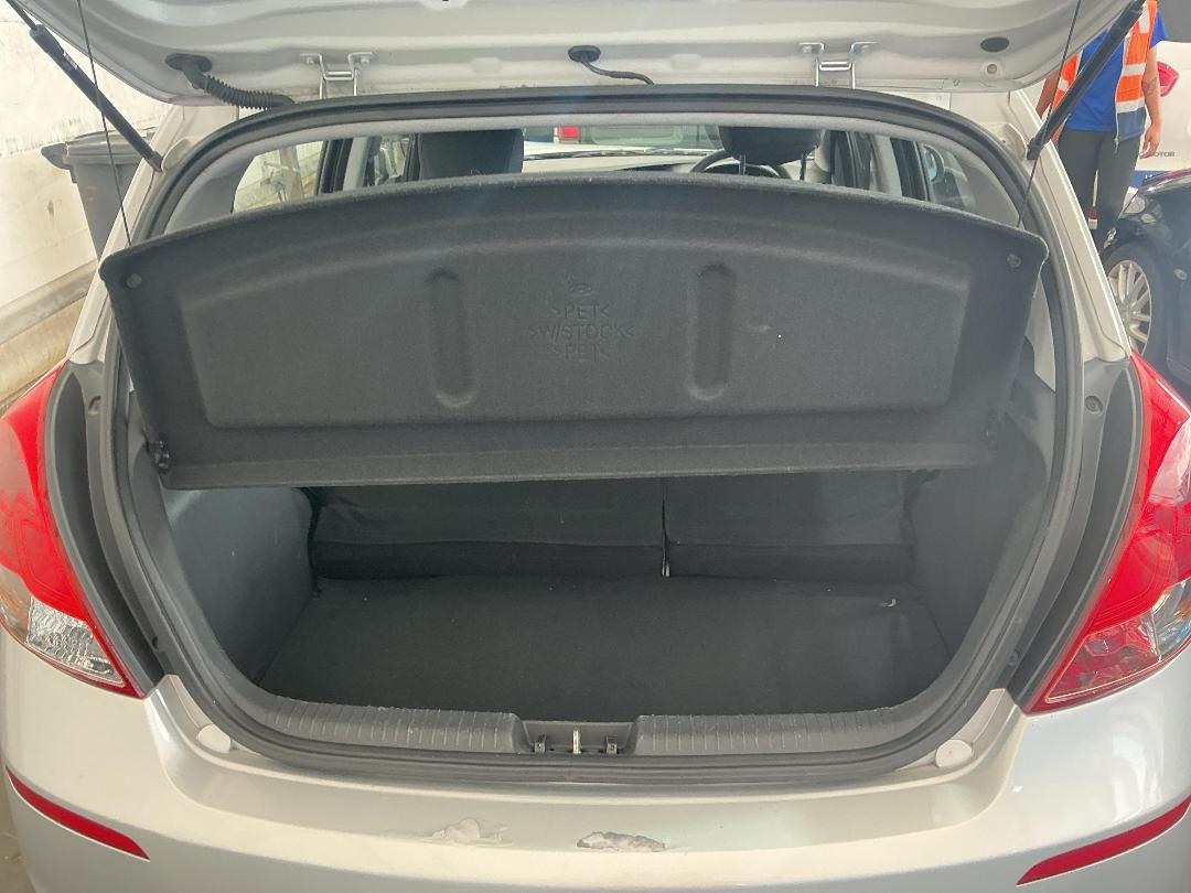 Photo '14' of Hyundai I20 PB Photo '14' of Hyundai I20 PB