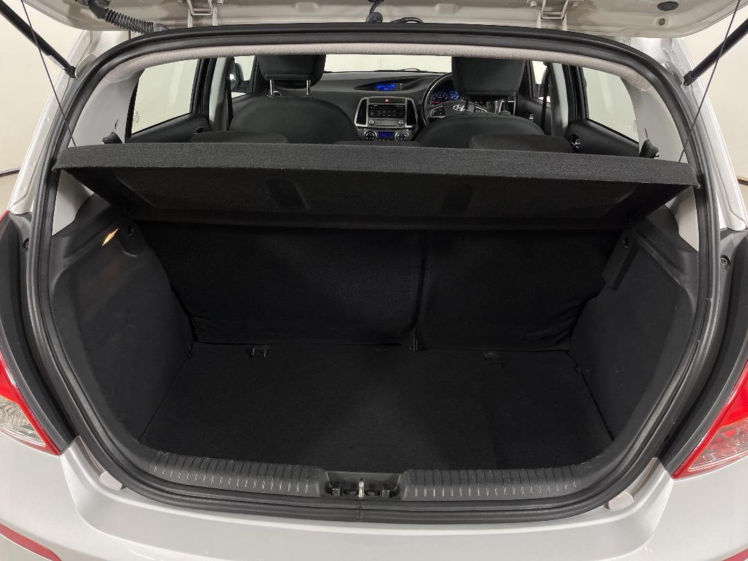 Photo '14' of Hyundai I20 Photo '14' of Hyundai I20