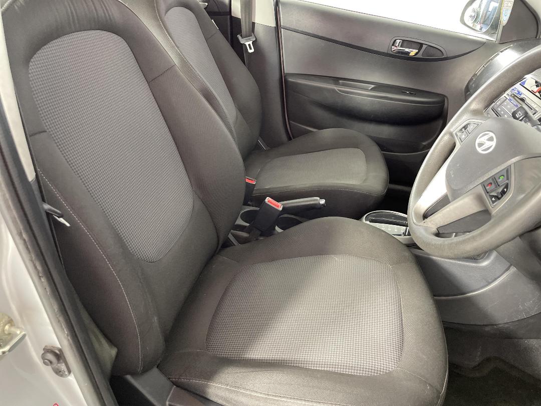 Photo '16' of Hyundai I20 Photo '16' of Hyundai I20