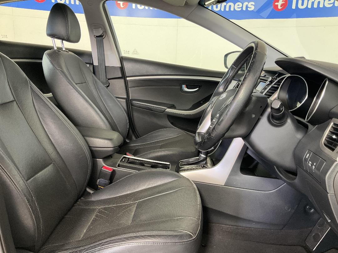 Photo '16' of Hyundai I30 Photo '16' of Hyundai I30