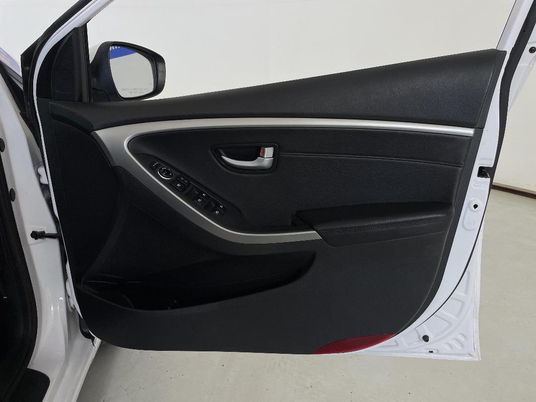 Photo '15' of Hyundai I30