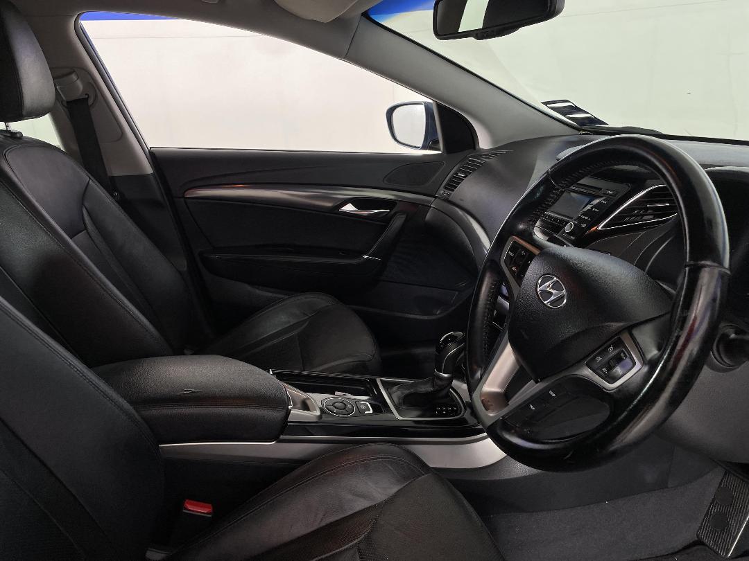 Photo '16' of Hyundai I40