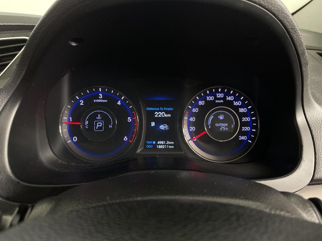 Photo '21' of Hyundai I40