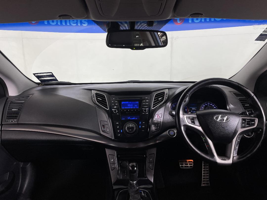 Photo '17' of Hyundai I40