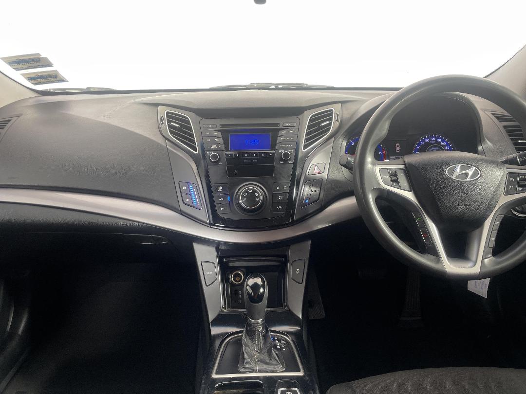 Photo '17' of Hyundai I40 Photo '17' of Hyundai I40